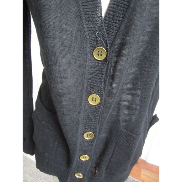 NWT CABLE & GAUGE V NECK LIGHTWEIGHT BLACK SWEATER GOLD TONE BUTTONS SMALL - Picture 2 of 5